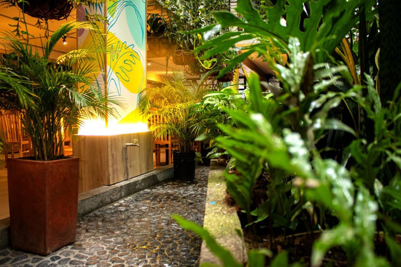 Hotel Natural Medellín Buitenkant foto